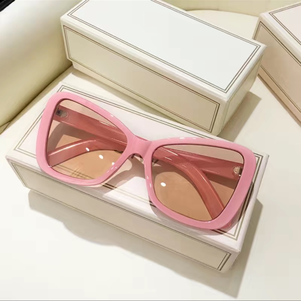 Oversized Pink Cat Eye Sunglasses